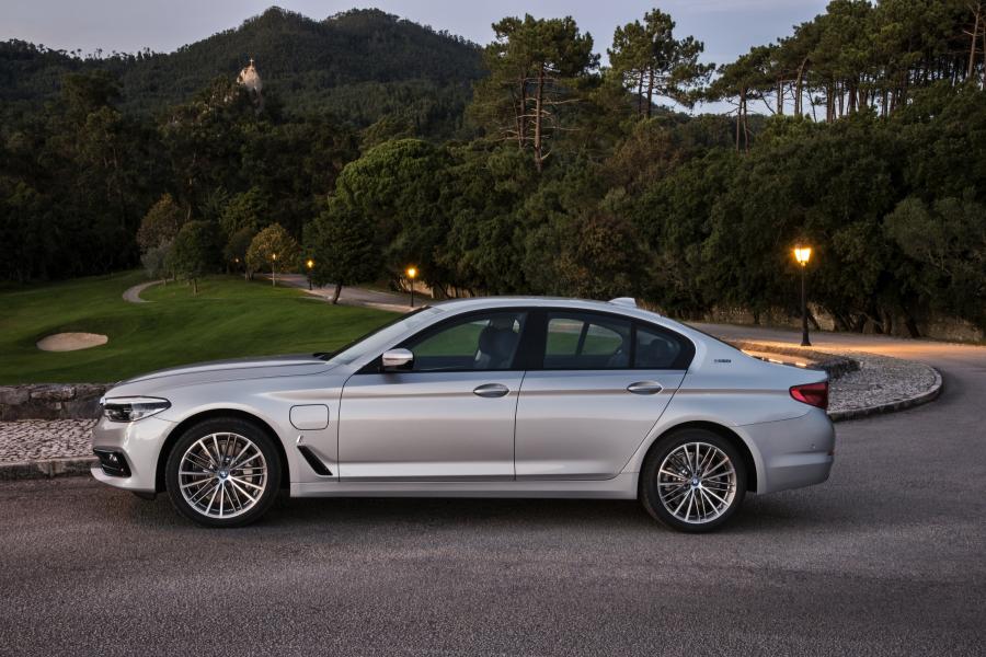  BMW 530e 2017 года  (WW) (фото 8 из 57)